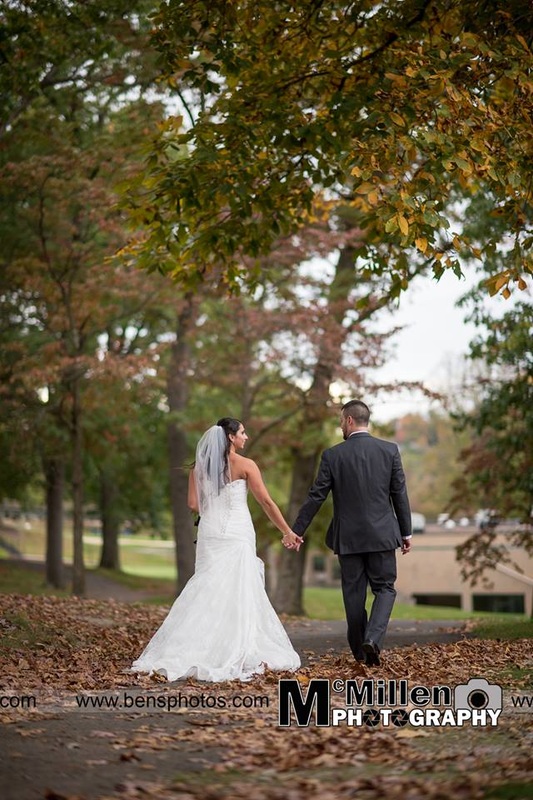 Morgantown WV Wedding photography at Lakeview in the fall