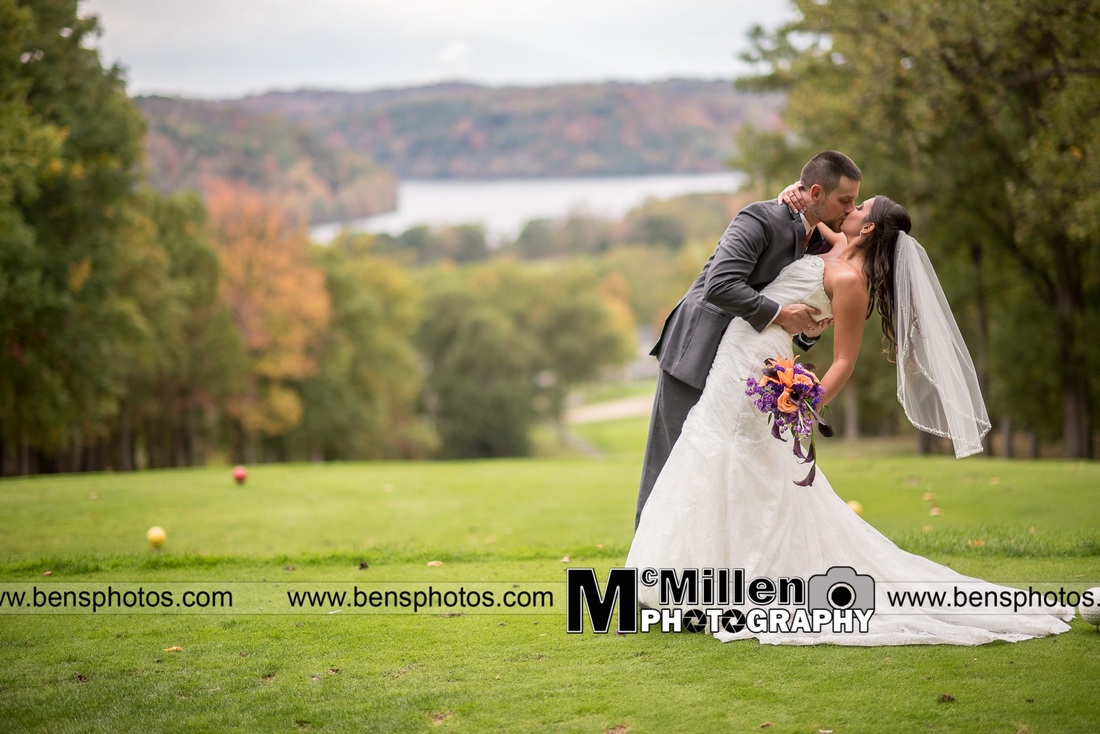 Morgantown Wedding photographers at Lakeview resort